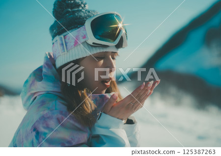snowboard, snowboarding, snowboarder 125387263
