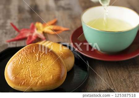 栗子包子和茶,秋葉 栗子包子和茶,秋葉 125387518