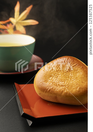 栗子包子和茶,秋葉 栗子包子和茶,秋葉 125387525