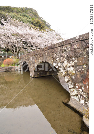 Spectacles Bridge in Hienoo, Hasami Town, Nagasaki Prefecture 125387811