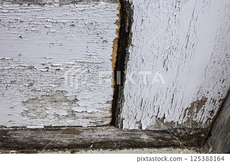 做舊的木窗 125388164