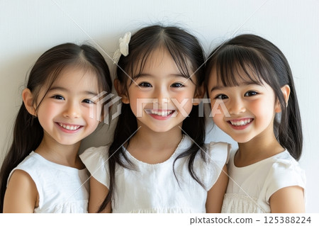 一群從事娛樂活動的日本女孩(兒童模特兒、兒童演員、娛樂業、歌手、兒童舞蹈) 一群從事娛樂活動的日本女孩(兒童模特兒、兒童演員、娛樂業、歌手、兒童舞蹈) 125388224