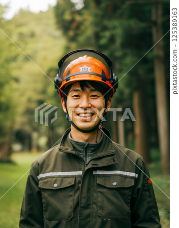 一位在林業工作的老兵 125389163