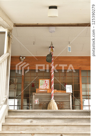 Photographing the grounds of Izumo Taisha Church in Hakodate, Hokkaido in spring 125390279