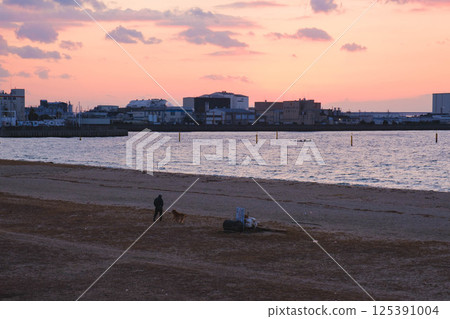 【錦浜海灘】黃昏時分的美麗海灘 【錦浜海灘】黃昏時分的美麗海灘 125391004