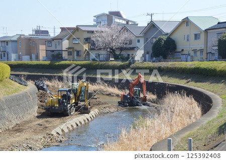 河流施工現場 125392408