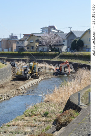 River construction site River construction site 125392410