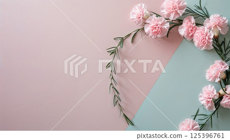 柔和背景上康乃馨的部分花環 125396761