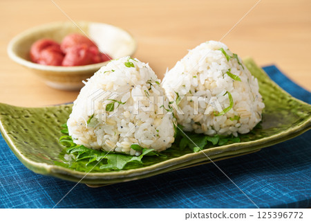 Mochi barley, green shiso and whitebait rice balls Mochi barley, green shiso and whitebait rice balls 125396772
