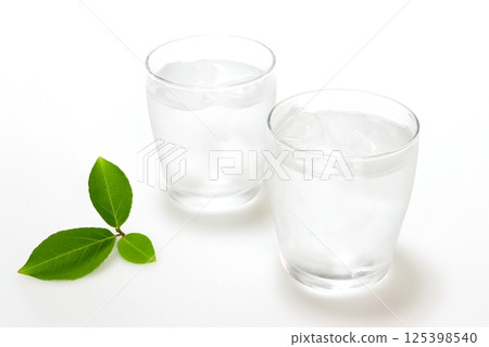 天然水（玻璃） 125398540