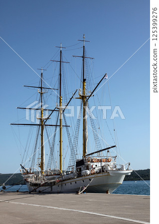 Sailing vessel at the dock 125399276