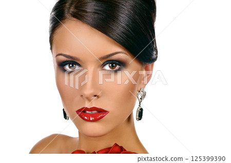 Woman with bright fashion eye make-up 125399390