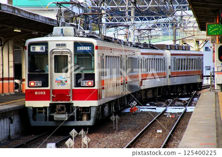 鬼怒川公園站...6050系列列車 125400225