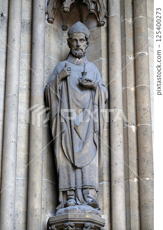 Statue of Saint on the portal of the Basilica of Saint Clotilde in Paris, France Statue of Saint on the portal of the Basilica of Saint Clotilde in Paris, France 125400273