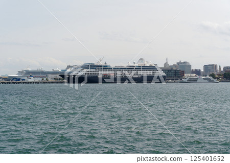 Azamara Pursuit moored at Shinko Pier and luxury cruise ship Diamond Princess moored at Osanbashi Pier 125401652