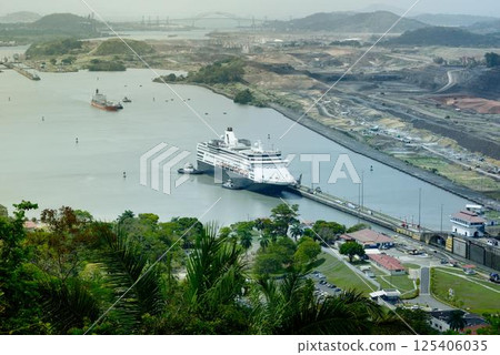 Cruise Ship Entering Lock at Panama Canal With Hillside View Cruise Ship Entering Lock at Panama Canal With Hillside View 125406035