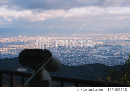 [Rokko Garden Terrace] A deck with a panoramic view of Kobe cityscape 125406528