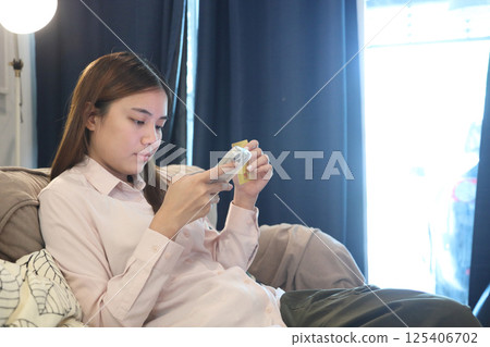 Shopping Online 125406702