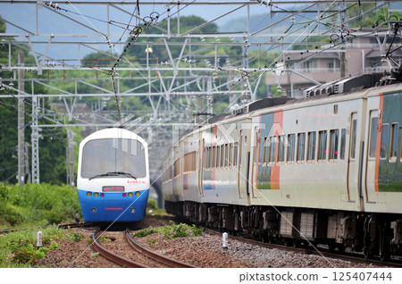 東海道線 伊豆急真鶴 2100 系列 R-5 編組 JR 東日本 185 系列 A6 編組(大宮)大通子 東海道線 伊豆急真鶴 2100 系列 R-5 編組 JR 東日本 185 系列 A6 編組(大宮)大通子 125407444