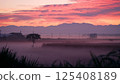 霧中晨曦 125408189