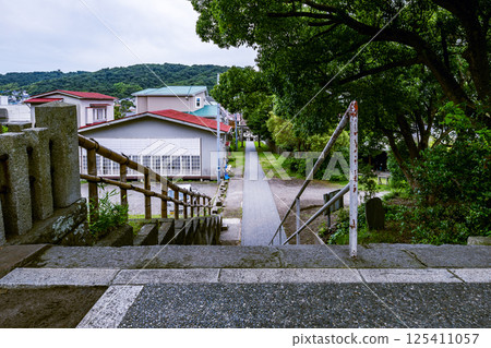 守山神社參道的寧靜景色 125411057
