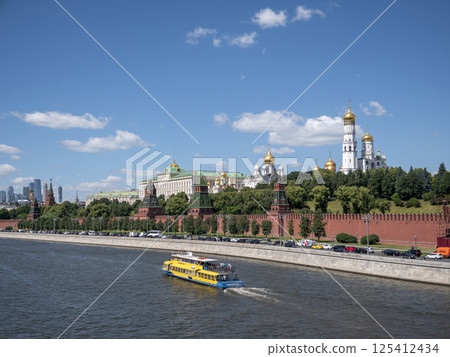 MOSCOW - SEPTEMBER 27 - Kremlin in Moscow Russia architecture background MOSCOW - SEPTEMBER 27 - Kremlin in Moscow Russia architecture background 125412434