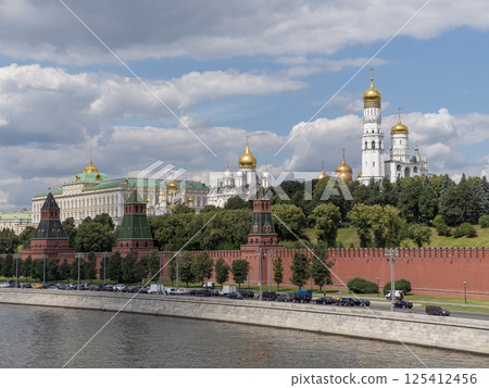 MOSCOW - SEPTEMBER 27 - Kremlin in Moscow Russia architecture background MOSCOW - SEPTEMBER 27 - Kremlin in Moscow Russia architecture background 125412456