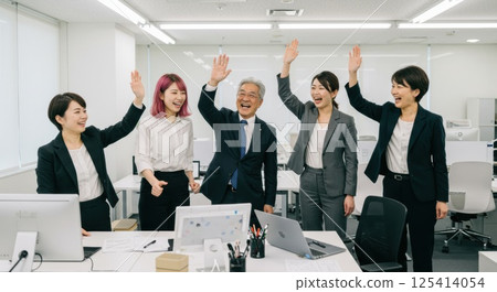 Japanese multigenerational team success high-five (ai generated image) 125414054