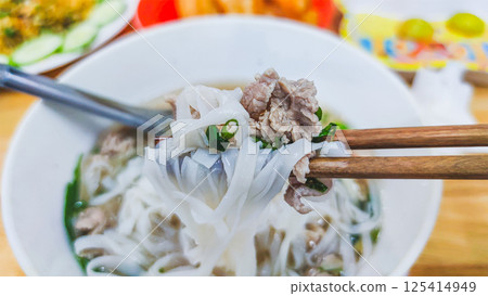 Vietnamese food pho 125414949