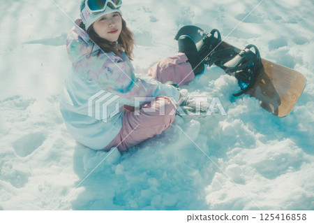 snowboarder, snowboard, snowboarding 125416858