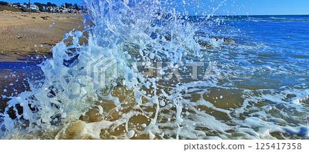 Dynamic Ocean Splash Frozen in Motion 125417358