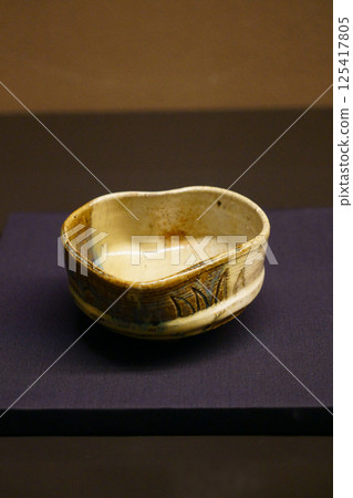 7850　One-sided glaze tea bowl 125417805