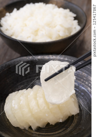 Bettara pickles and rice 125417867