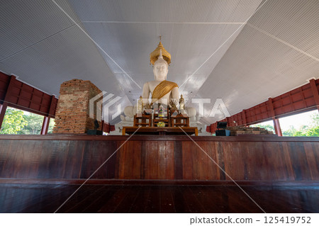 Phra Nakhon Si Ayutthaya, Thailand, December 27, 2024, Exploring the serene beauty of Wat Phukhao Thong 125419752