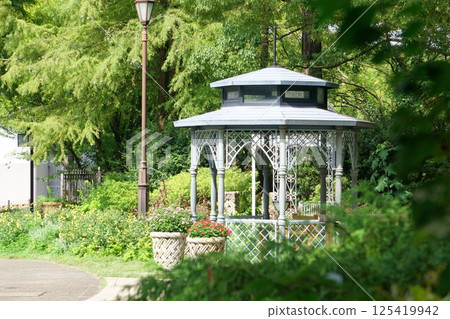 綠蔭環繞的涼亭 - Furarie 125419942