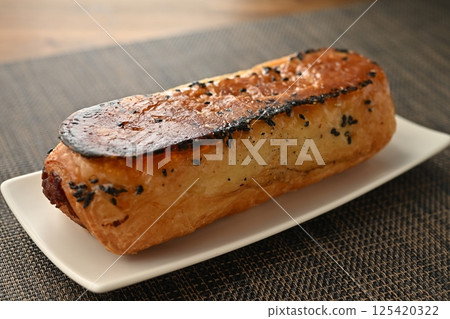 Sweet potato and red bean paste kouign amann Sweet potato and red bean paste kouign amann 125420322