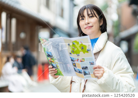 一位在川越旅行的女性 一位在川越旅行的女性 125420520