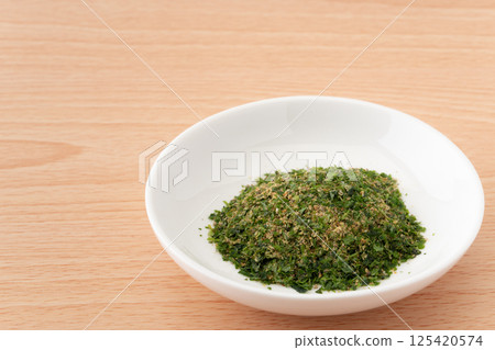 Oden starch in a small dish 125420574