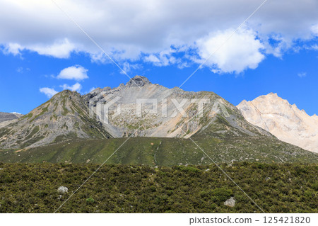 Beautiful high elevation mountains landscape in Sichuan,China Beautiful high elevation mountains landscape in Sichuan,China 125421820