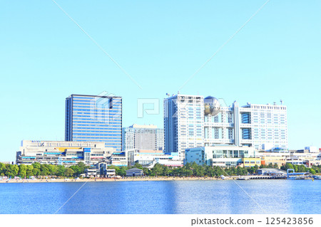 位於東京都港區台場的富士電視台總部及台場 125423856