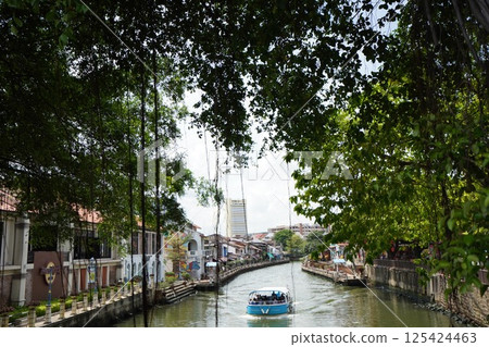 Melaka River and River Cruise in the World Heritage City of Melaka, Malaysia 125424463