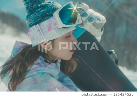 滑雪者 滑雪板 女生 125424523