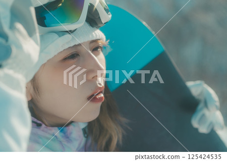 滑雪者 滑雪板 女生 125424535