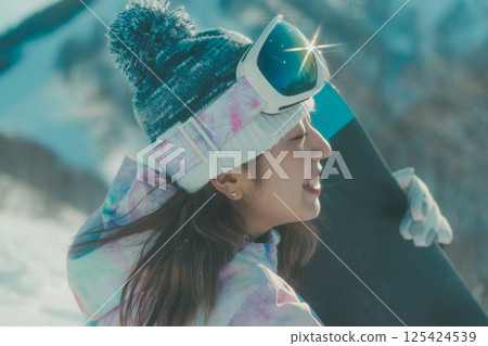 滑雪者 滑雪板 女生 125424539
