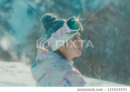 滑雪者 滑雪板 女生 125424543