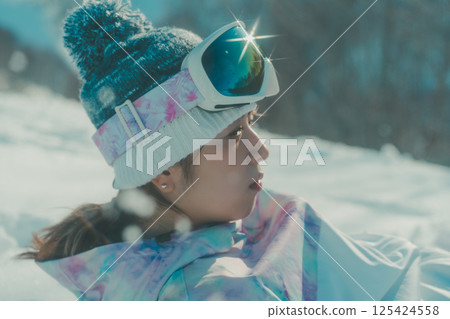 滑雪者 滑雪板 女生 125424558