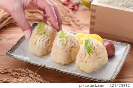 竹筍飯糰 125425812