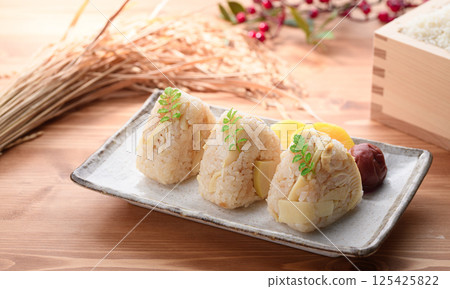Bamboo shoot rice balls Bamboo shoot rice balls 125425822