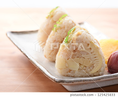 Bamboo shoot rice balls 125425833