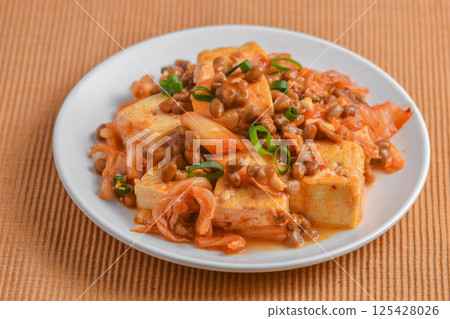 Kimchi, tofu and natto stir fry Kimchi, tofu and natto stir fry 125428026